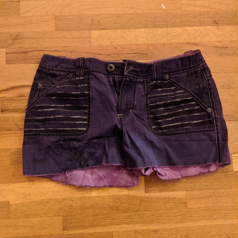 Periscope DIY purple cutoff shorts, emo goth look